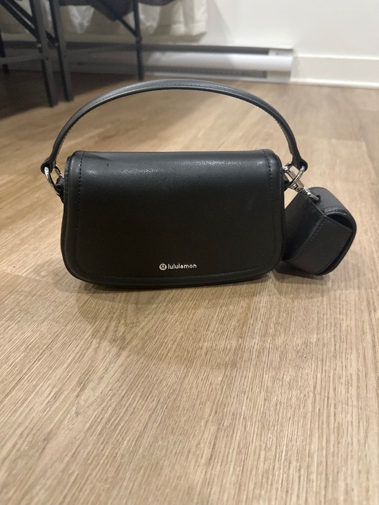 lululemon athletica Handbags - Lululemon Black Handbag